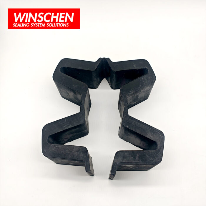 5N-3272 BOOT-RUBBER COUPLING 4 WINSCHEN 5N-3272 rubber coupling boot, end view
